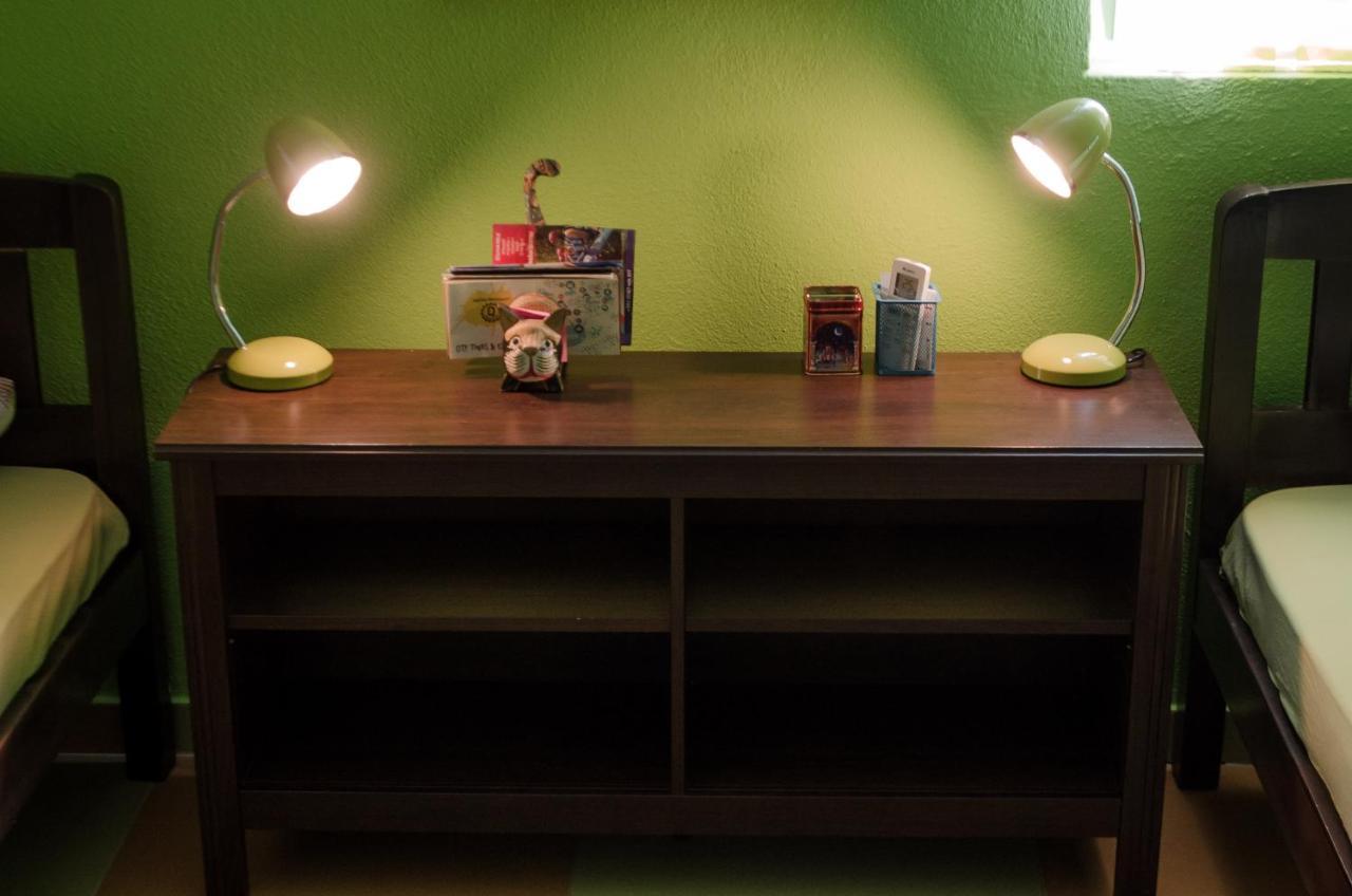Q Podgorica Beds,Rooms And More エクステリア 写真