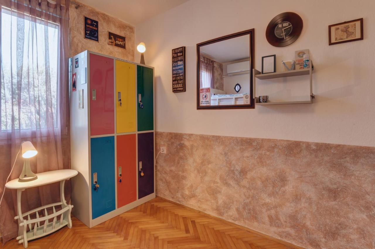 Q Podgorica Beds,Rooms And More エクステリア 写真