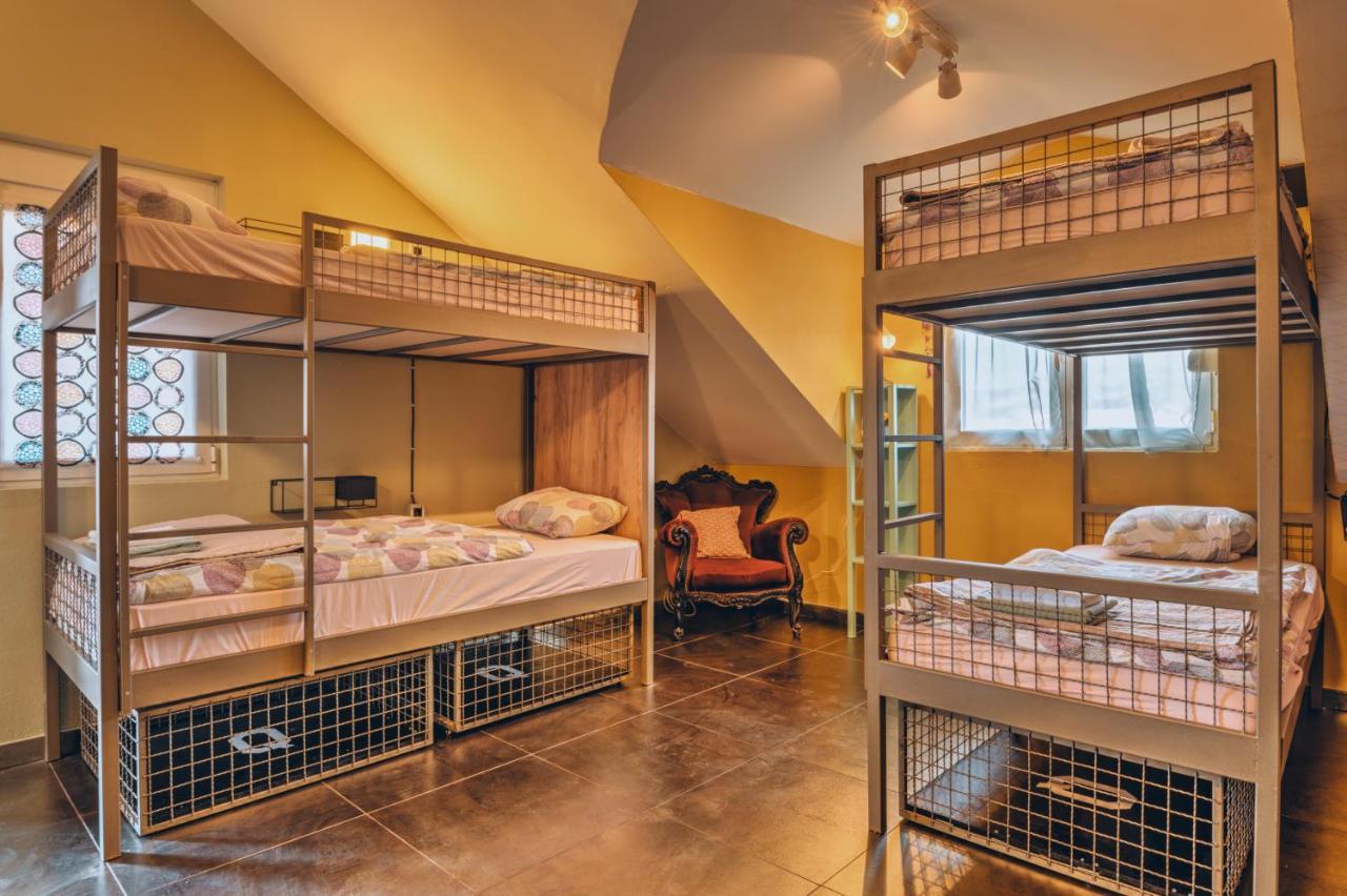 Q Podgorica Beds,Rooms And More エクステリア 写真