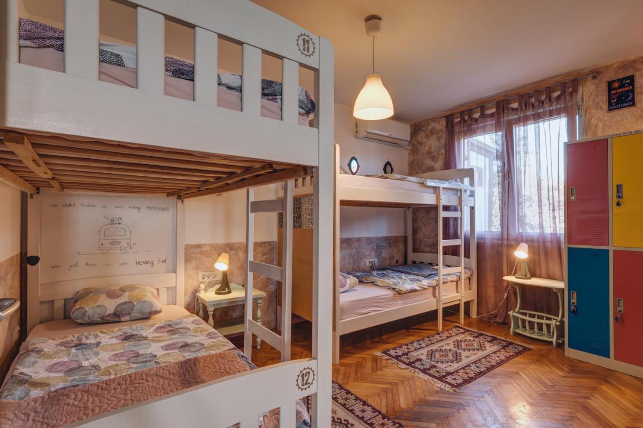 Q Podgorica Beds,Rooms And More エクステリア 写真