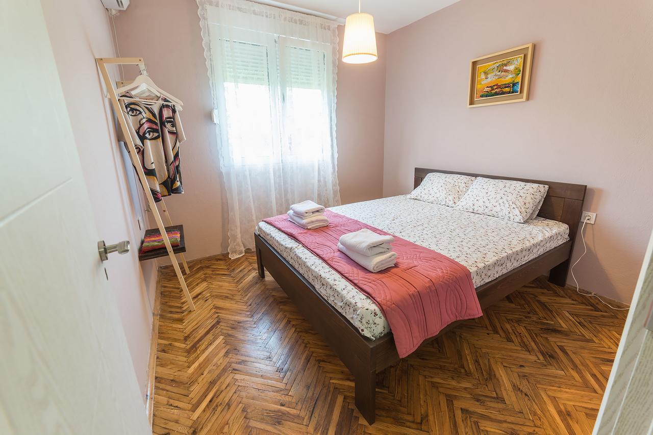 Q Podgorica Beds,Rooms And More エクステリア 写真